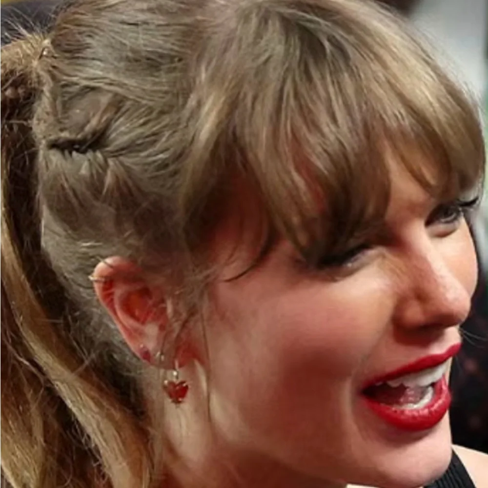 The Last Line LA Carnelian Dismond and Gold Earrings - Picture 5 of 5